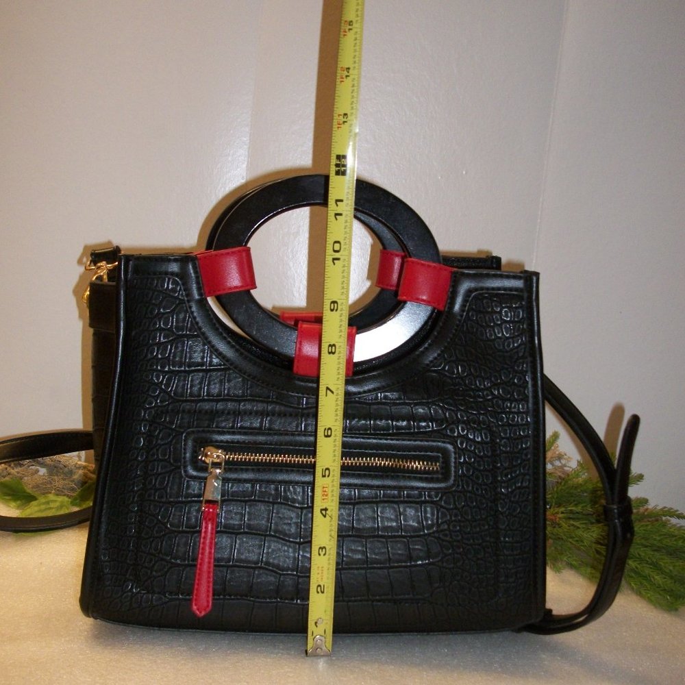 LIKE DREAMS Black & Red Croc Embossed Tote Bag PLUS Cosmetic Bag Insert NEW - Picture 13 of 14